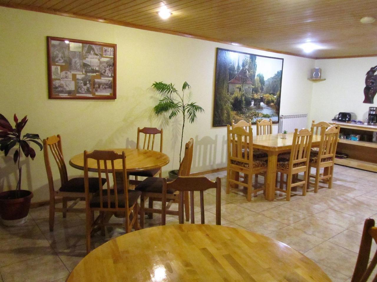Patagonia Swiss House Hotel Puerto Natales Luaran gambar